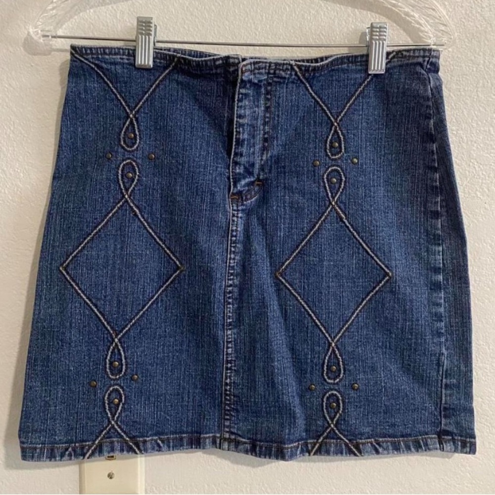 GASOLINE GLAMOUR Blue Embroidered Mini Skirt